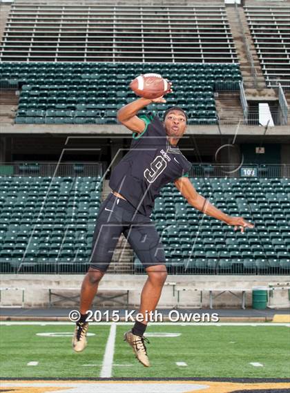 Thumbnail 2 in DeSoto (2015 Preseason Top 25 Photo Shoot)  photogallery.