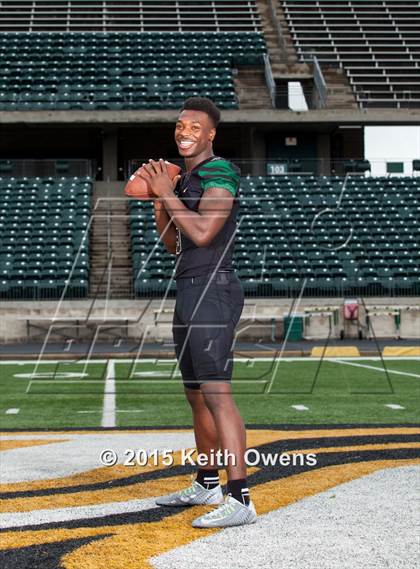Thumbnail 1 in DeSoto (2015 Preseason Top 25 Photo Shoot)  photogallery.