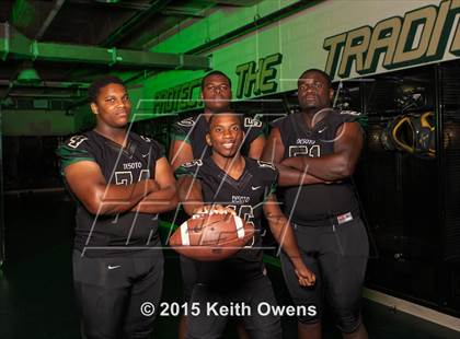 Thumbnail 3 in DeSoto (2015 Preseason Top 25 Photo Shoot)  photogallery.