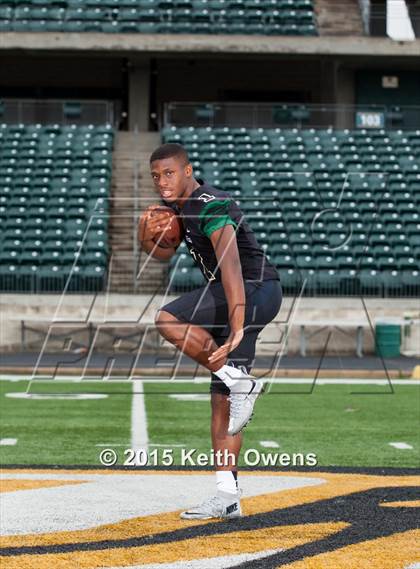 Thumbnail 1 in DeSoto (2015 Preseason Top 25 Photo Shoot)  photogallery.