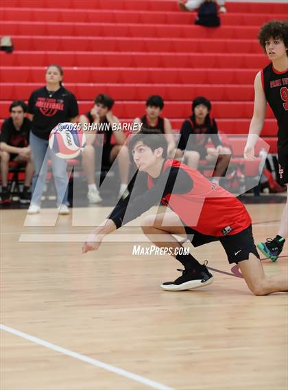 Thumbnail 2 in Indianapolis Shortridge @ Park Tudor photogallery.