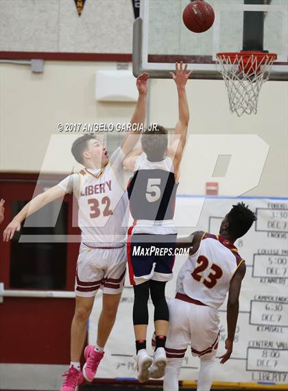 Thumbnail 3 in Campolindo vs Liberty (Stomebarger Tournament) photogallery.