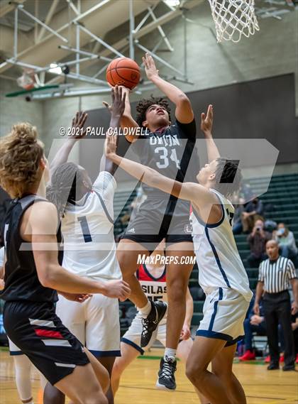 Thumbnail 3 in Union vs. Silas (Hardwood Invite 1st Round) photogallery.