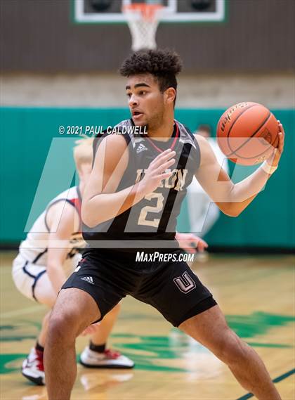 Thumbnail 3 in Union vs. Silas (Hardwood Invite 1st Round) photogallery.