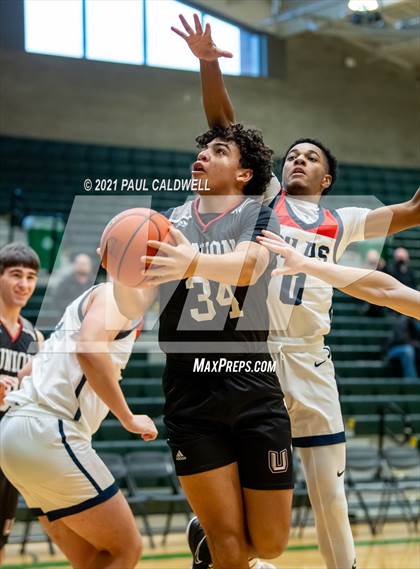 Thumbnail 1 in Union vs. Silas (Hardwood Invite 1st Round) photogallery.