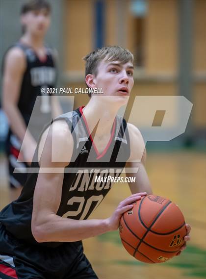 Thumbnail 2 in Union vs. Silas (Hardwood Invite 1st Round) photogallery.