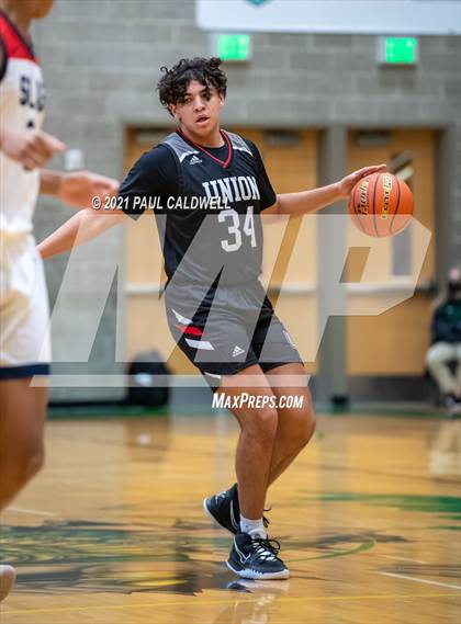 Thumbnail 2 in Union vs. Silas (Hardwood Invite 1st Round) photogallery.