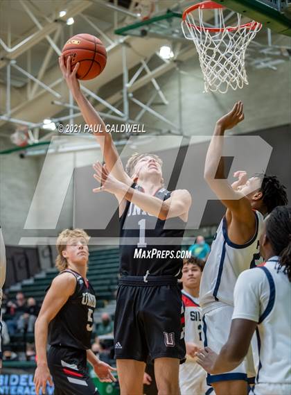 Thumbnail 3 in Union vs. Silas (Hardwood Invite 1st Round) photogallery.