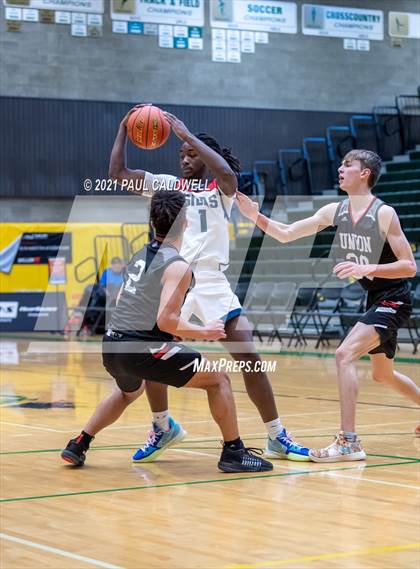Thumbnail 3 in Union vs. Silas (Hardwood Invite 1st Round) photogallery.