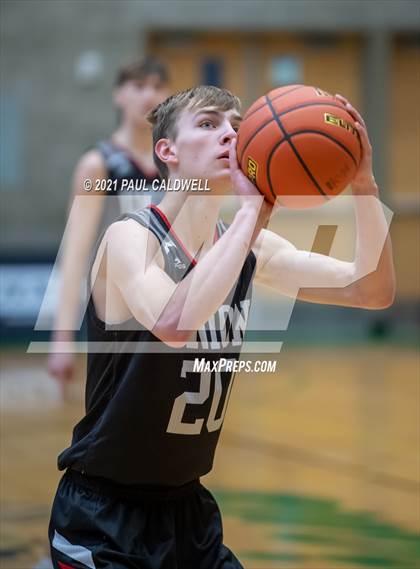 Thumbnail 3 in Union vs. Silas (Hardwood Invite 1st Round) photogallery.