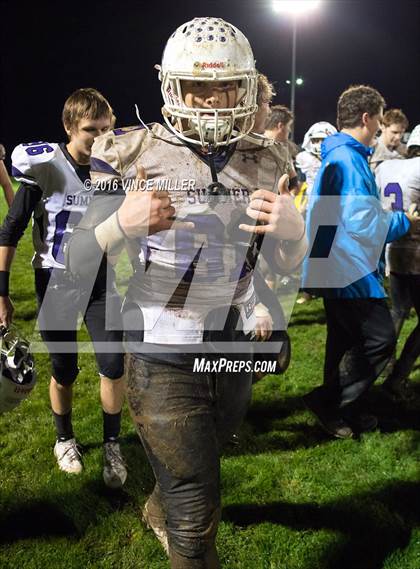 Thumbnail 2 in Sumner vs. Bellarmine Prep photogallery.