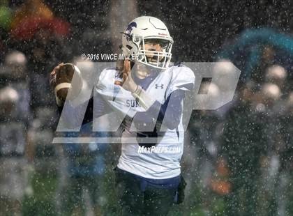 Thumbnail 2 in Sumner vs. Bellarmine Prep photogallery.