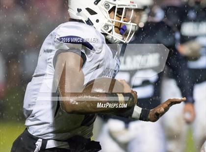 Thumbnail 3 in Sumner vs. Bellarmine Prep photogallery.