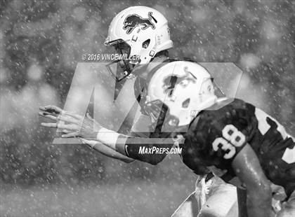 Thumbnail 1 in Sumner vs. Bellarmine Prep photogallery.