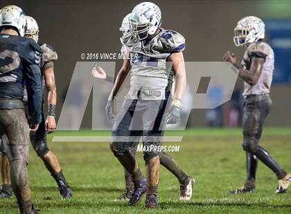 Thumbnail 1 in Sumner vs. Bellarmine Prep photogallery.