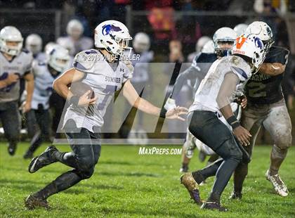 Thumbnail 3 in Sumner vs. Bellarmine Prep photogallery.