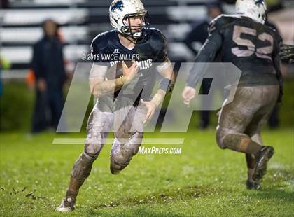 Thumbnail 2 in Sumner vs. Bellarmine Prep photogallery.