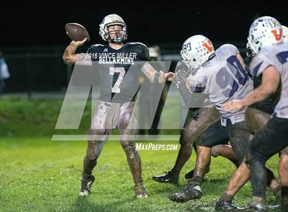 Thumbnail 3 in Sumner vs. Bellarmine Prep photogallery.