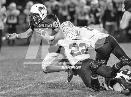 Thumbnail 3 in Sumner vs. Bellarmine Prep photogallery.