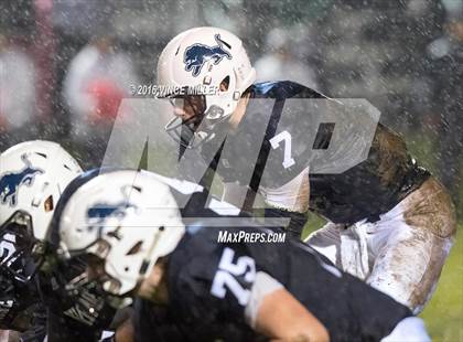 Thumbnail 2 in Sumner vs. Bellarmine Prep photogallery.