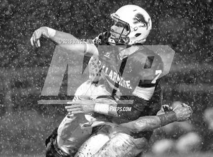 Thumbnail 3 in Sumner vs. Bellarmine Prep photogallery.
