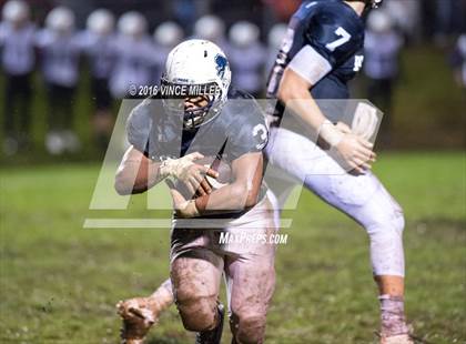Thumbnail 1 in Sumner vs. Bellarmine Prep photogallery.