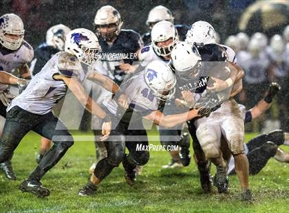 Thumbnail 2 in Sumner vs. Bellarmine Prep photogallery.