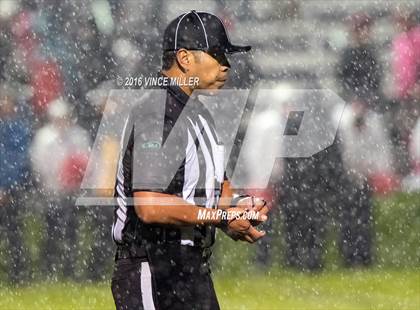 Thumbnail 3 in Sumner vs. Bellarmine Prep photogallery.