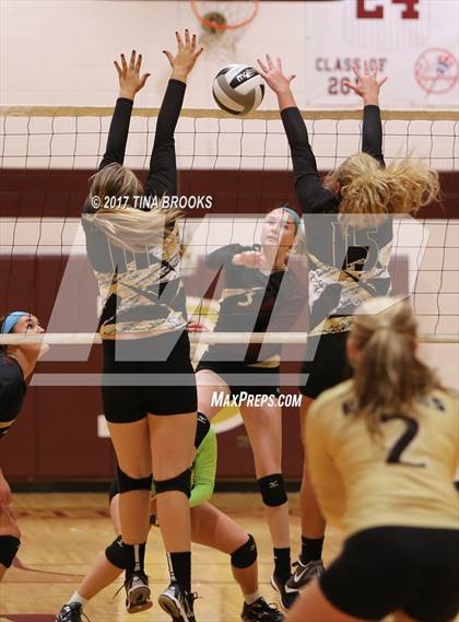 Thumbnail 2 in East Davidson @ Dixon photogallery.