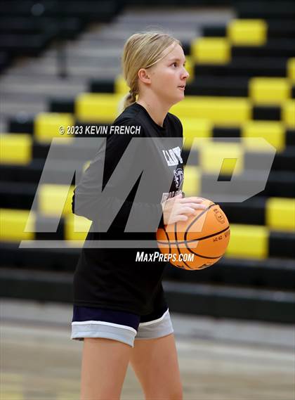 Thumbnail 2 in Arcadia vs Cactus Shadows (3rd Annual Feast Mode Thanksgiving Tournament) photogallery.