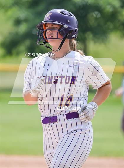 Thumbnail 2 in Washington vs Johnston (Jefferson Varsity Classic) photogallery.