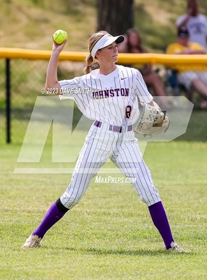 Thumbnail 2 in Washington vs Johnston (Jefferson Varsity Classic) photogallery.