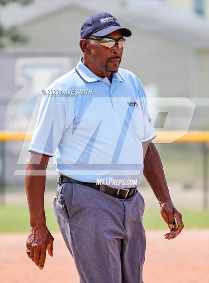 Thumbnail 1 in Washington vs Johnston (Jefferson Varsity Classic) photogallery.