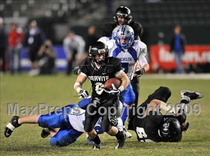 Thumbnail 3 in Rocklin vs. Servite (CIF State D2 Final) photogallery.