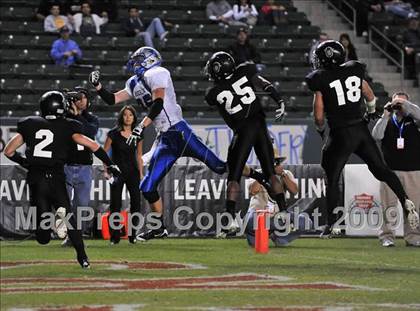 Thumbnail 3 in Rocklin vs. Servite (CIF State D2 Final) photogallery.