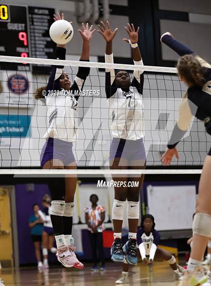 Thumbnail 3 in Cuthbertson @ Ardrey Kell photogallery.