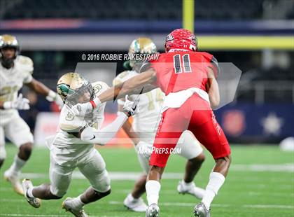 Thumbnail 1 in DeSoto vs. Cedar Hill (UIL 6A Regional Final) photogallery.