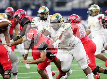 Thumbnail 1 in DeSoto vs. Cedar Hill (UIL 6A Regional Final) photogallery.