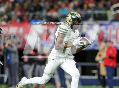 Thumbnail 2 in DeSoto vs. Cedar Hill (UIL 6A Regional Final) photogallery.