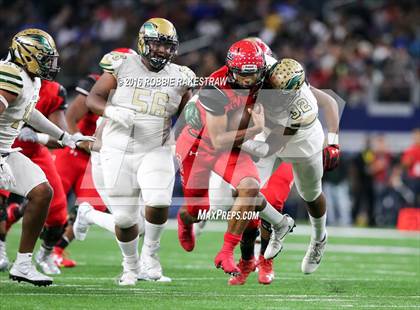 Thumbnail 3 in DeSoto vs. Cedar Hill (UIL 6A Regional Final) photogallery.