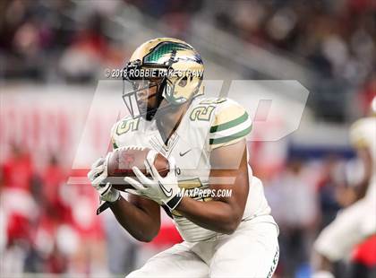 Thumbnail 1 in DeSoto vs. Cedar Hill (UIL 6A Regional Final) photogallery.