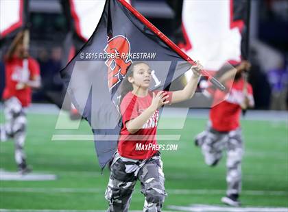 Thumbnail 3 in DeSoto vs. Cedar Hill (UIL 6A Regional Final) photogallery.