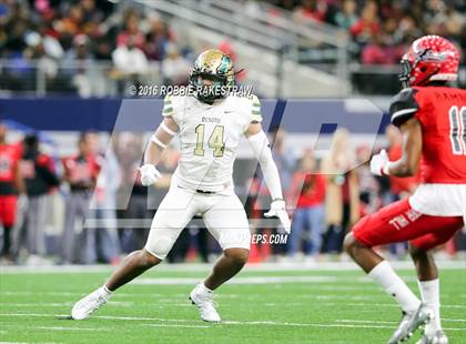Thumbnail 1 in DeSoto vs. Cedar Hill (UIL 6A Regional Final) photogallery.