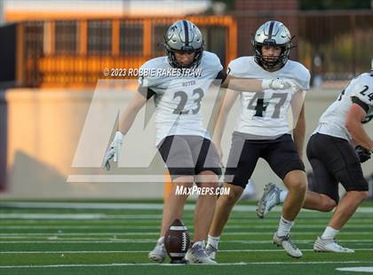 Thumbnail 1 in Guyer @ Prosper photogallery.