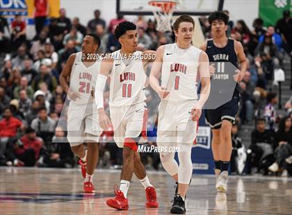Thumbnail 2 in Sierra Canyon vs. Long Island Lutheran (Metro Classic) photogallery.