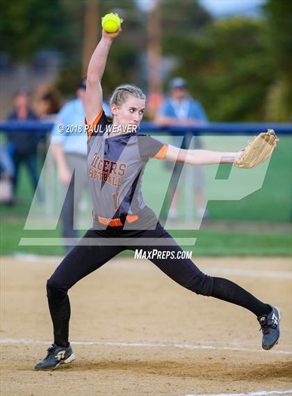 Thumbnail 2 in Tunkhannock vs. Bethlehem Catholic (PIAA Class 4A Quarterfinal Playoff) photogallery.