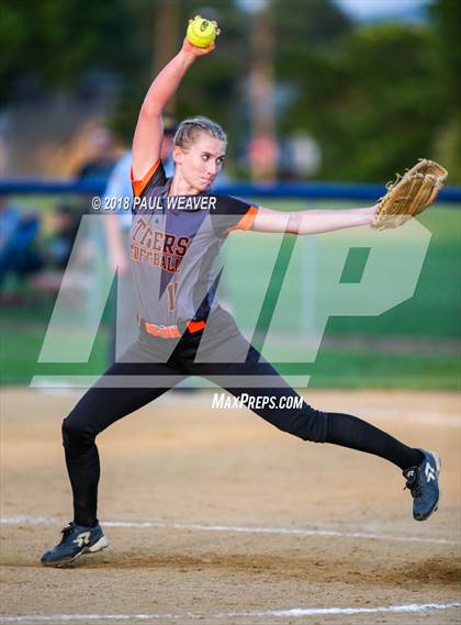 Thumbnail 3 in Tunkhannock vs. Bethlehem Catholic (PIAA Class 4A Quarterfinal Playoff) photogallery.