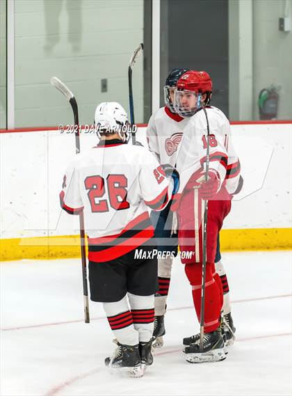 Thumbnail 3 in NW Wings Prep @ Dexter Southfield (Scrimmage) photogallery.