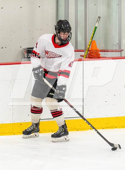 Thumbnail 2 in NW Wings Prep @ Dexter Southfield (Scrimmage) photogallery.