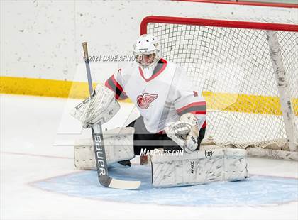 Thumbnail 1 in NW Wings Prep @ Dexter Southfield (Scrimmage) photogallery.